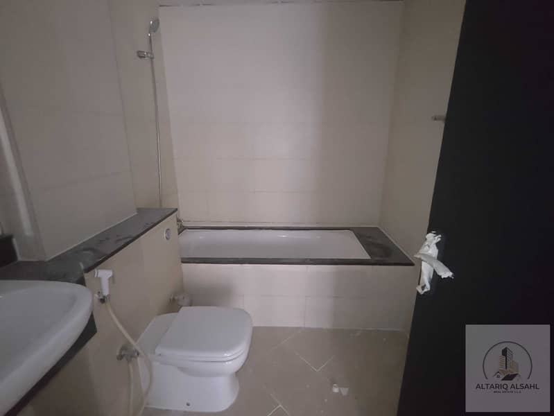 18 6fdb3b57-13ac-4c34-ac1b-5cce83d3c8de. jpg