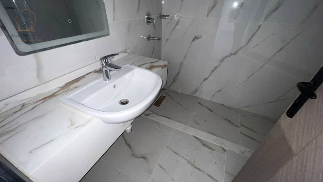10 apartment-for-rent-property-03. jpg