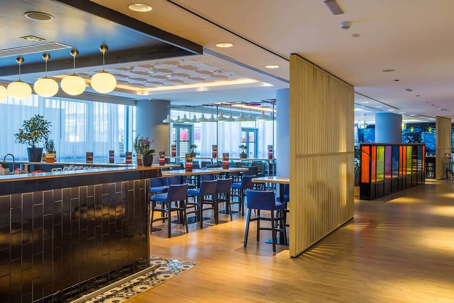 4 Restaurant. jpg