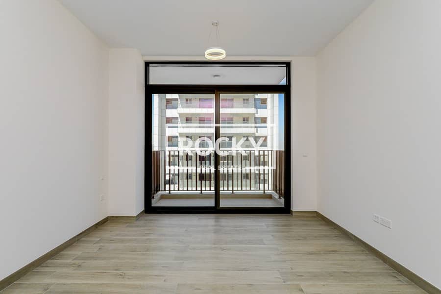 2 JVC - 007 Building - Residence-5600. jpg
