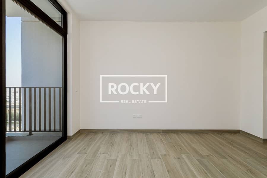3 JVC - 007 Building - Residence-5602. jpg