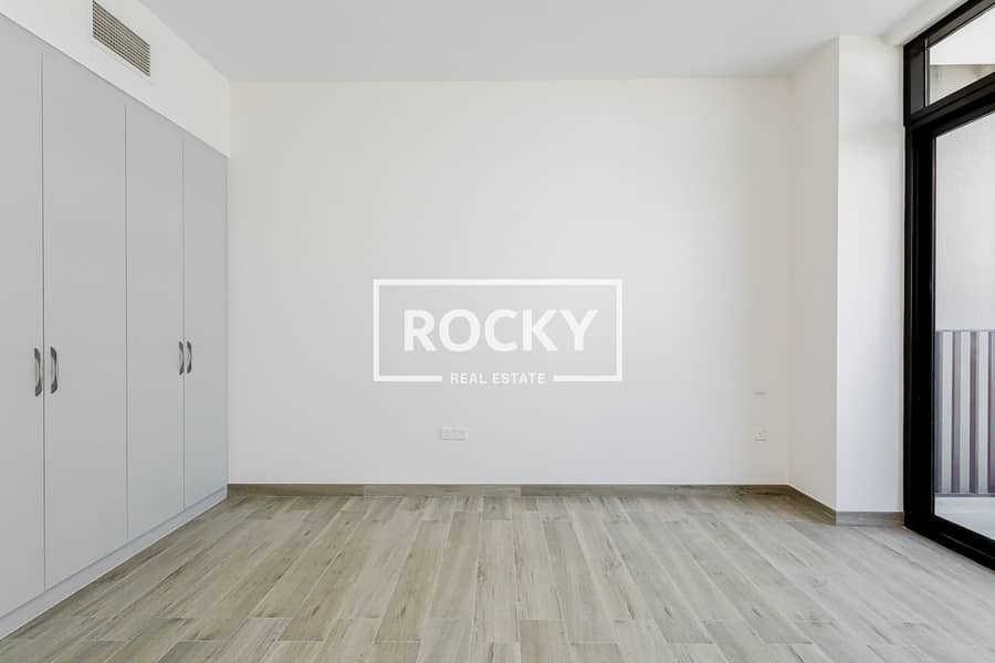 5 JVC - 007 Building - Residence-5604. jpg