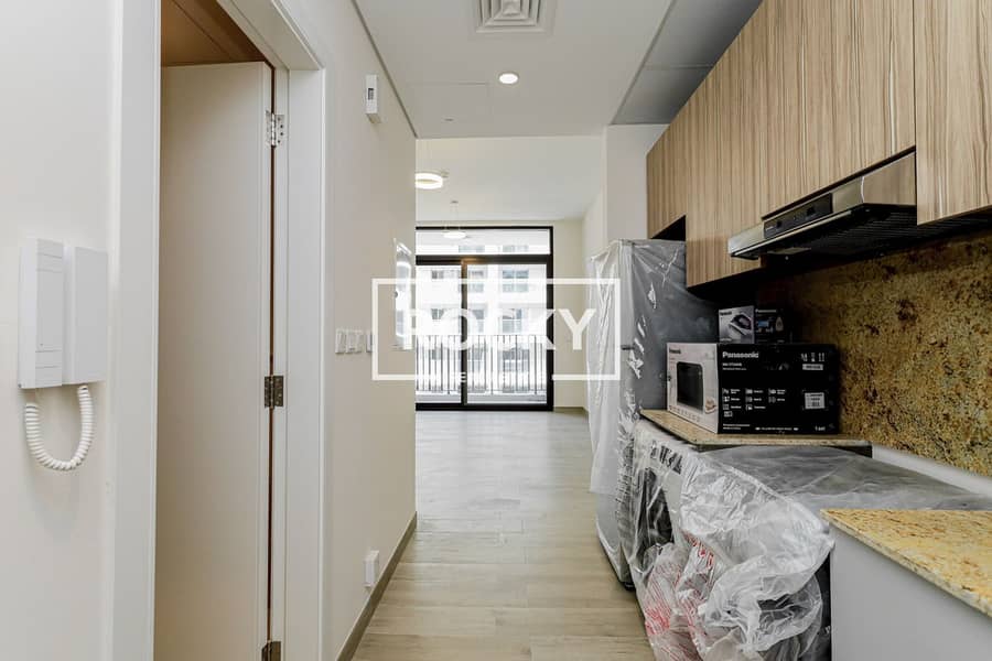 6 JVC - 007 Building - Residence-5592. jpg
