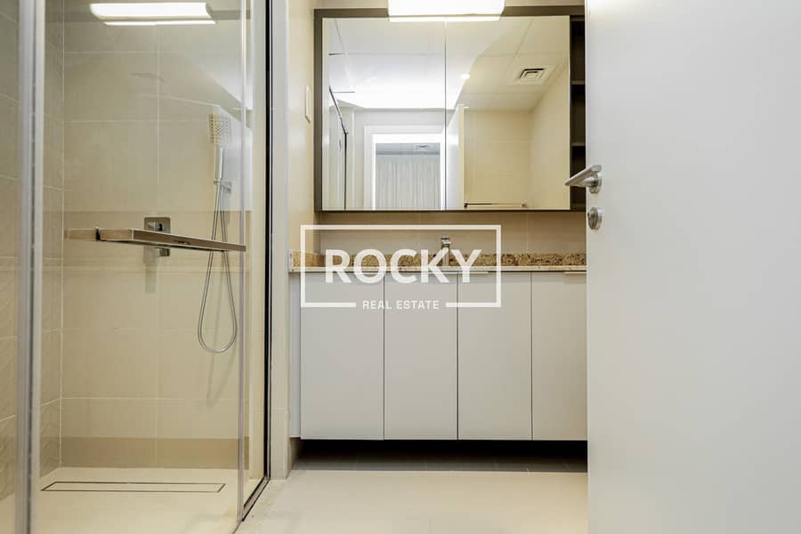 9 JVC - 007 Building - Residence-5597. jpg