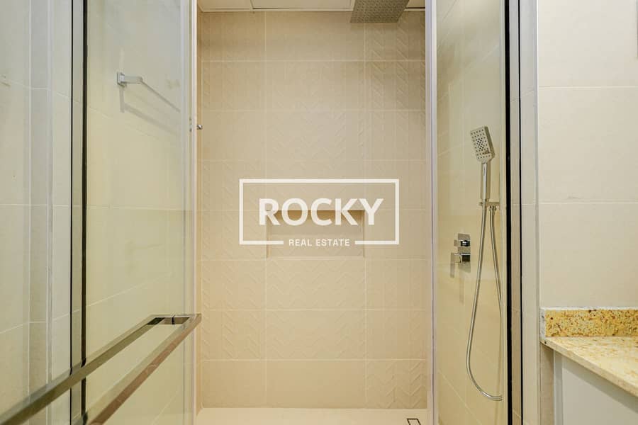 15 JVC - 007 Building - Residence-5598. jpg