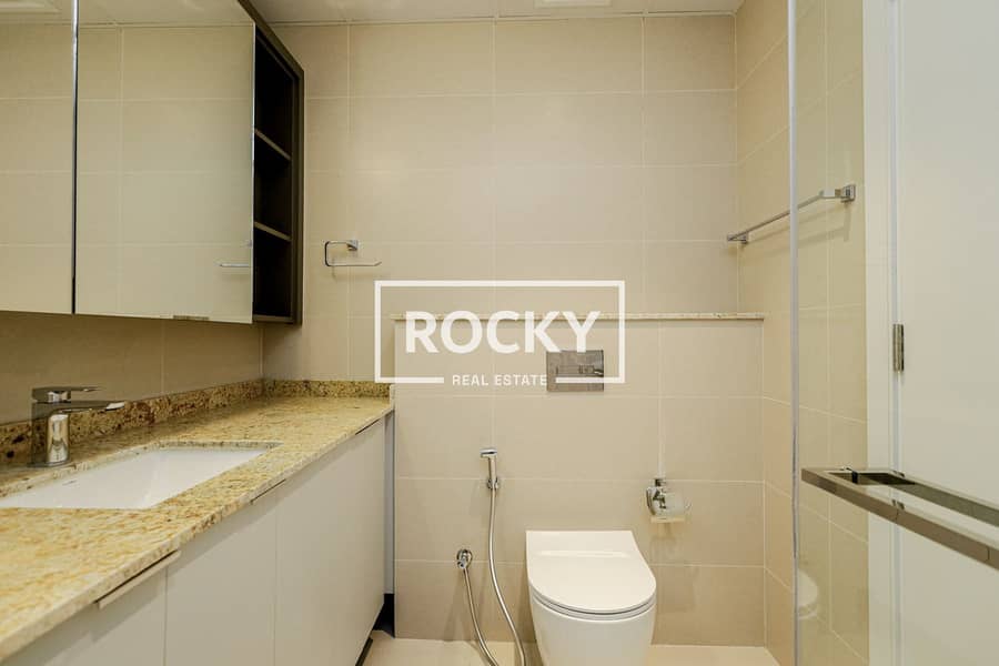 16 JVC - 007 Building - Residence-5599. jpg