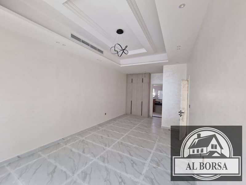 8 1ecd2d93-09d7-4925-acbc-84ec36dc0ea2. jpeg