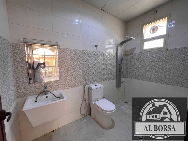 19 b093faf9-195d-4fb7-a0c9-a1baedba4926. jpg