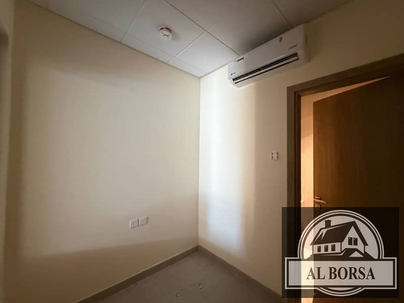 5 6bb4efdb-f385-476d-9bba-fe0780a6b295. jpg