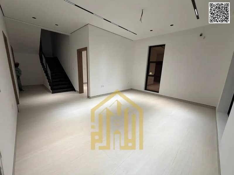 25 869372161-1066x800. webp