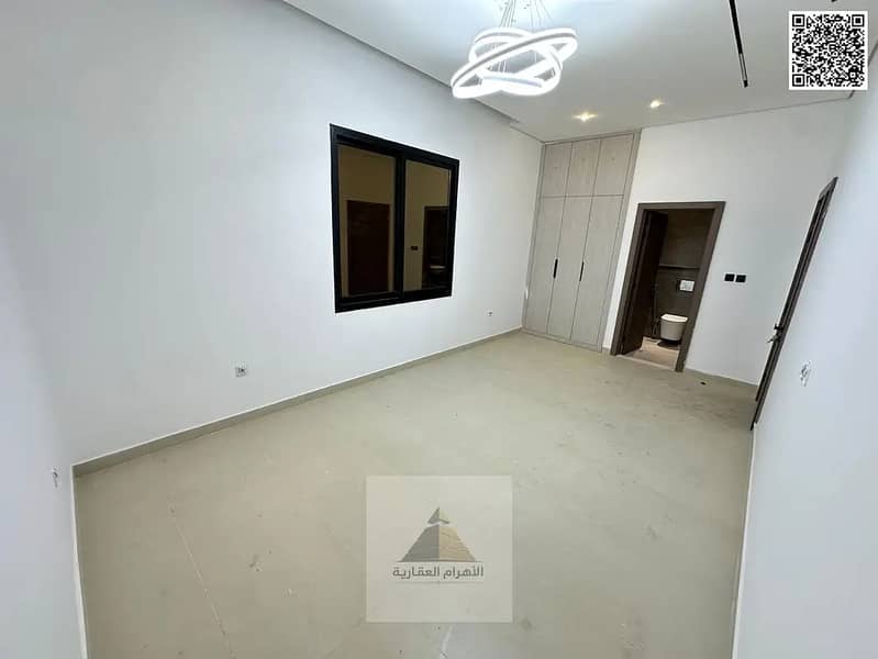 9 869016232-1066x800. webp