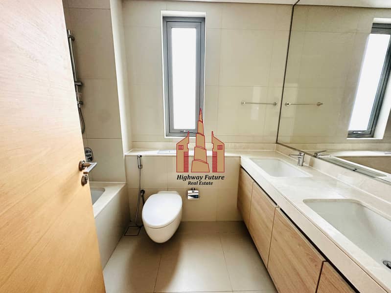 13 1001351734. jpg