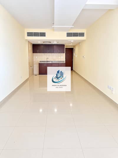 Estudio para en Alquiler en Al Nahda (Sharjah), Sharjah - c63b722e-cdef-4c85-b226-ca6a6e4e0a31. jpg Estudio para en Alquiler en Al Nahda (Sharjah), Sharjah - c63b722e-cdef-4c85-b226-ca6a6e4e0a31. jpg
