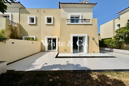 Townhouse de 3 chambres à à louer à The Lakes, Dubai - Maison de ville à The Lakes,Ghadeer,Ghadeer 1, 3 chambres, 290000 AED - 16684245 Townhouse de 3 chambres à à louer à The Lakes, Dubai - Maison de ville à The Lakes,Ghadeer,Ghadeer 1, 3 chambres, 290000 AED - 16684245