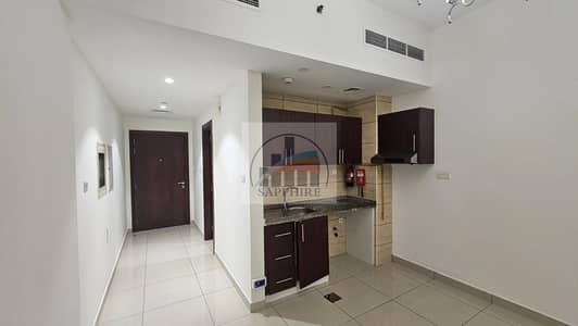 Studio te Huur in Dubai Land Residence Complex (DLRC), Dubai - PHOTO-2026-09-30-10-37-06 6. jpg