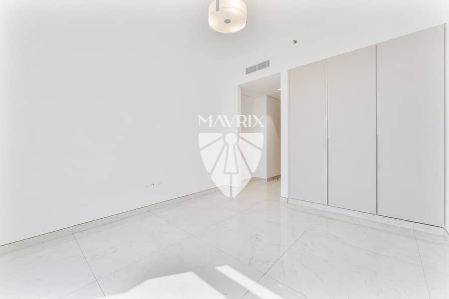9 Image 9
