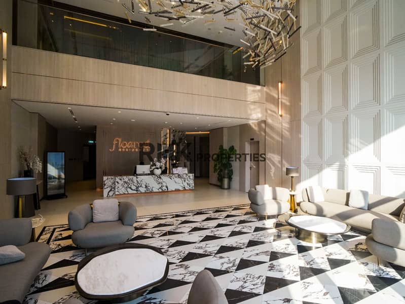 18 Luxury lobby and reception with marble floor and designer chandelier at Floarea Residence Dubai