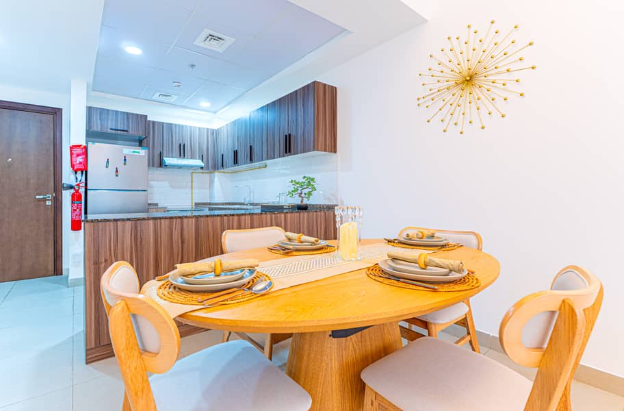 3 DINING 1. jpg