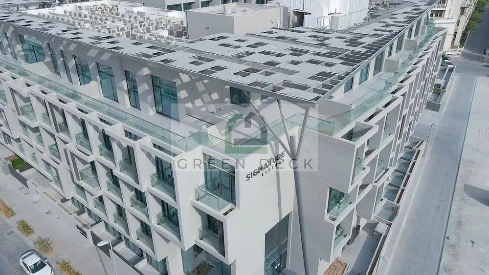 25 large_Thumbnail_4_Signature_Living_daa6a1c57a. webp