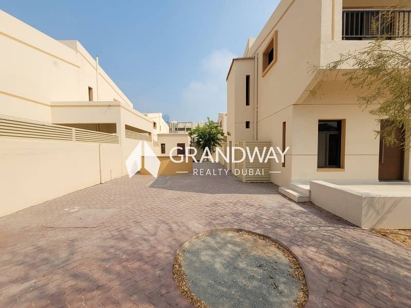 4 Spacious Villa I Private Garden I Prime Location — photo 4