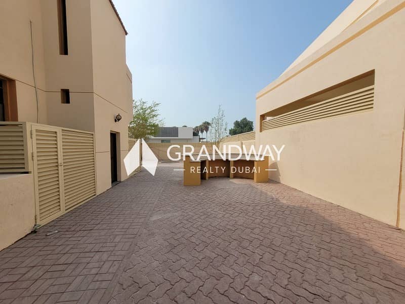 8 Spacious Villa I Private Garden I Prime Location — photo 8