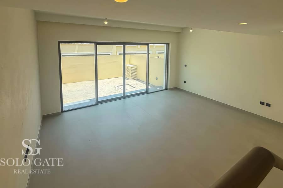 Villetta a schiera a DAMAC Lagoons,Nice, 4 camere da letto, 2800000 AED - 16687078 Villetta a schiera a DAMAC Lagoons,Nice, 4 camere da letto, 2800000 AED - 16687078