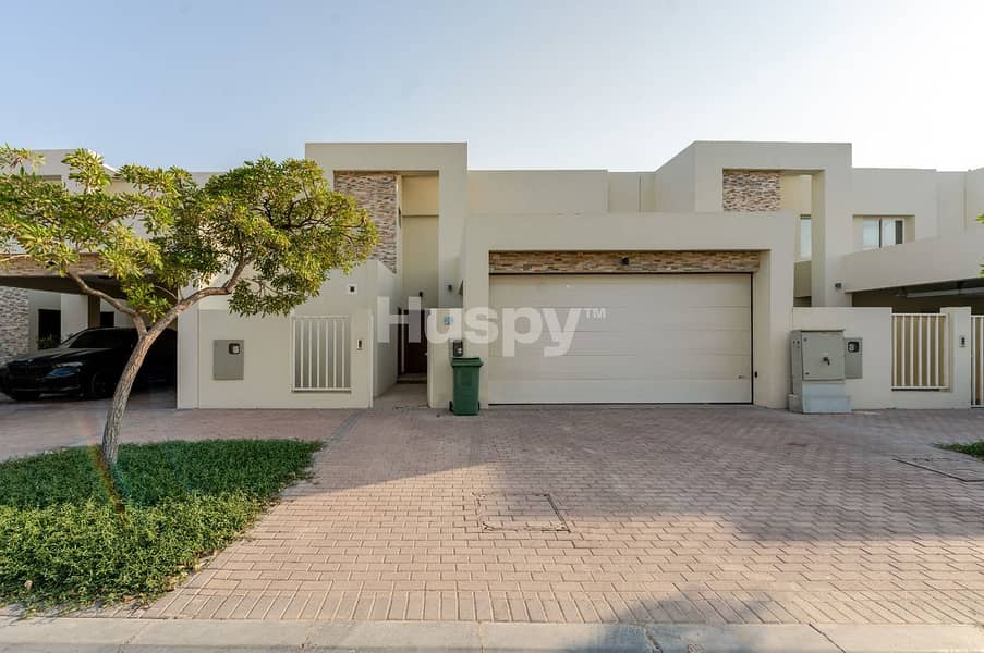Spacious Villa | Garden Views | Beach Access Spacious Villa | Garden Views | Beach Access