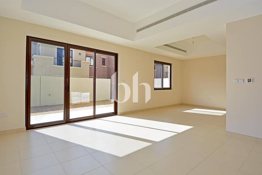 3 images image img