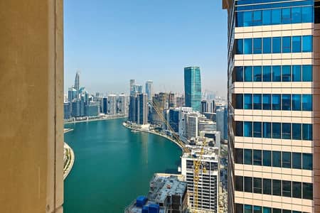 2 Bedroom Apartment for Sale in Business Bay, Dubai - 2 BEDROOM | MAID'S ROOM | LAKE VIEW | BUSINESS BAY