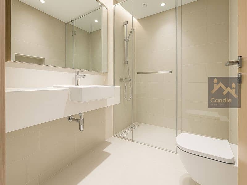 14 room bathroom. jpg