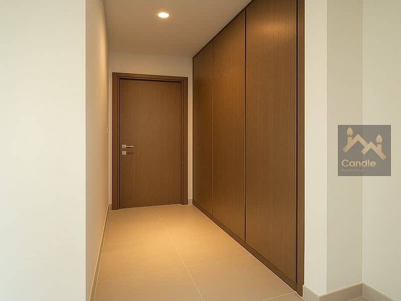 19 room closet. jpg