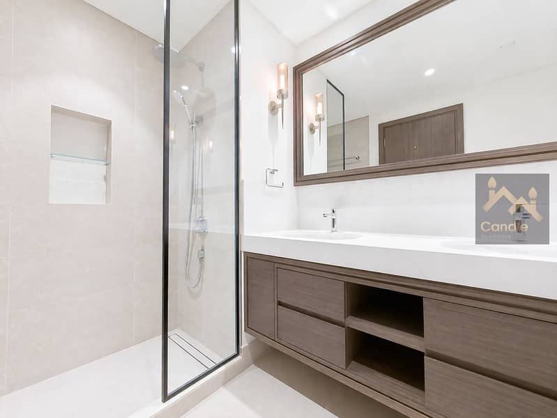 22 master bathroom. jpg
