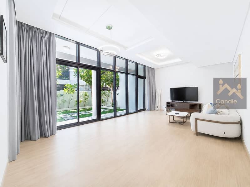 6 livingroom1. jpg