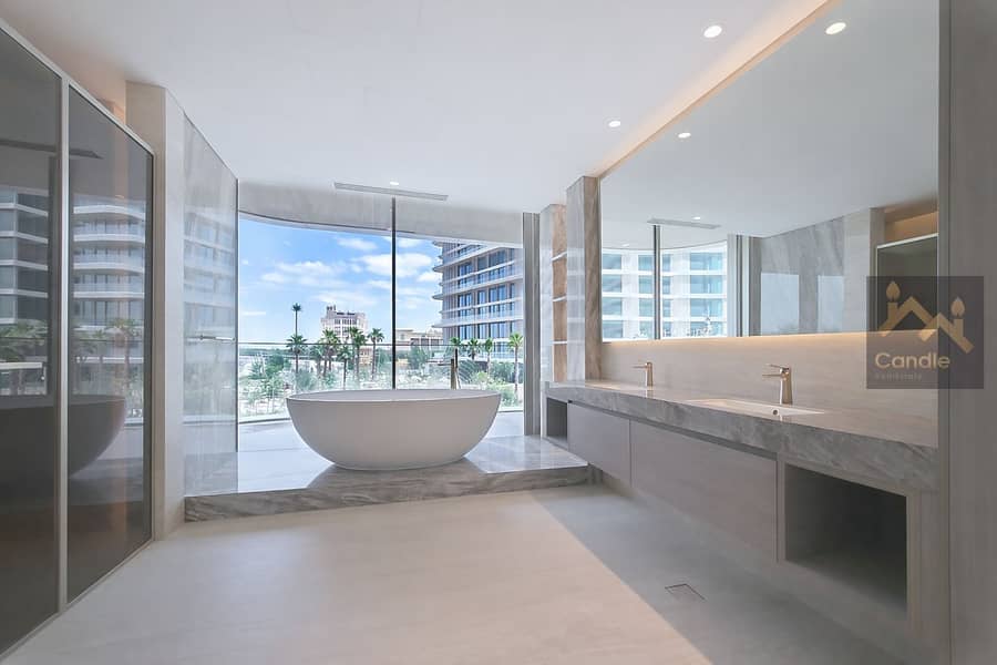 9 master bathroom. jpg