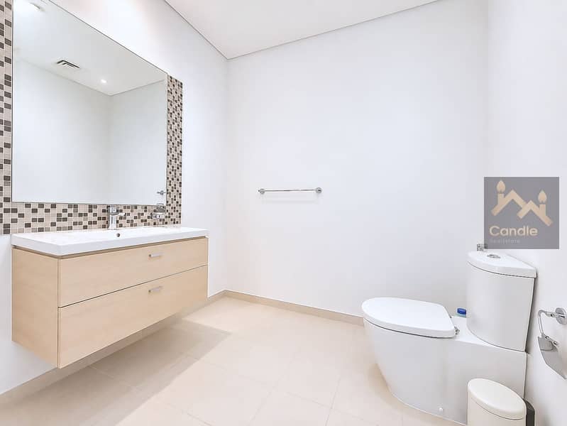 16 masterbathroom. jpg