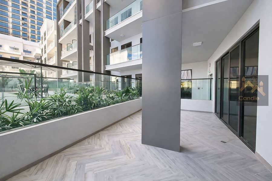 2 balcony. jpg