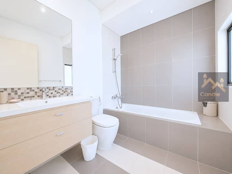 17 room3 bathroom. jpg