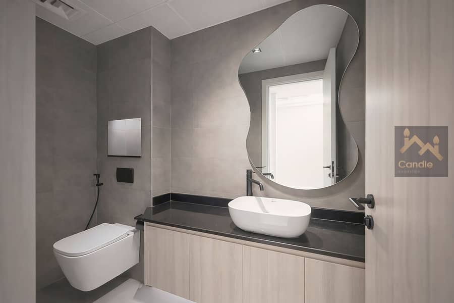 10 guest washroom. jpg