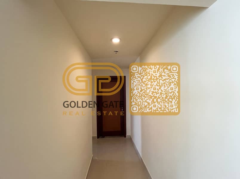 12 12-corridor-2. jpg