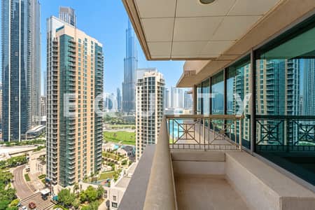 2 Bedroom Flat for Sale in Downtown Dubai, Dubai - Vacant on Transfer I Full Khalifa View I Exclusive