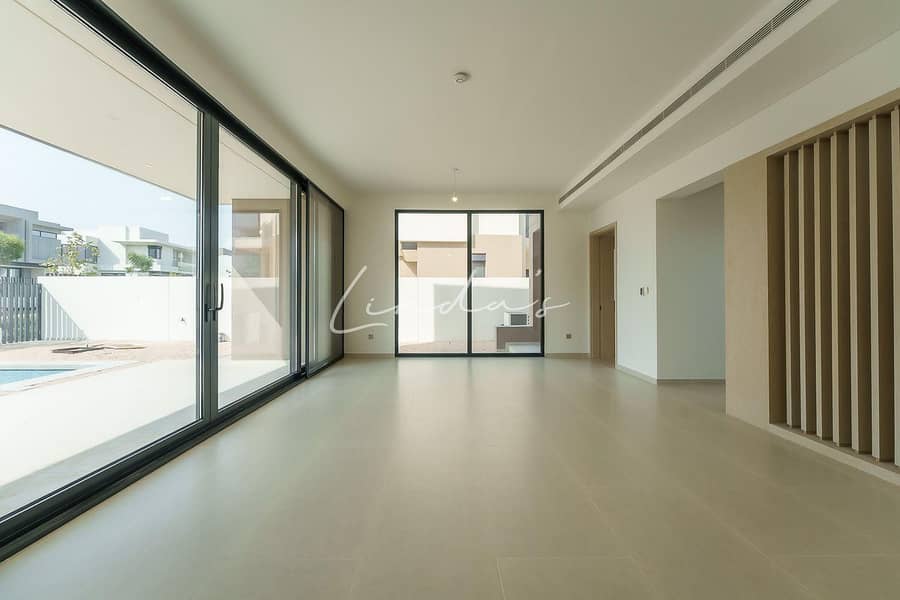 3 images image img