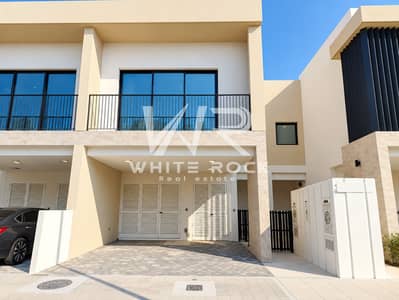 2 Bedroom Townhouse for Sale in Yas Island, Abu Dhabi - Beautiful 2BR Townhouse | Family-Friendly Home 2 Bedroom Townhouse for Sale in Yas Island, Abu Dhabi - Beautiful 2BR Townhouse | Family-Friendly Home