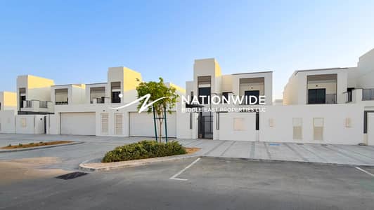 Villa de 4 chambres à à louer à Al Shamkha, Abu Dhabi - Villa à Al Shamkha，Al Reeman 2，Fay Al Reeman 2, 4 chambres, 220000 AED - 16690037