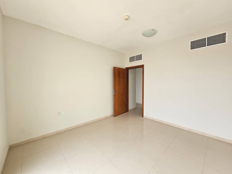 4 ae3cc9da-ef6e-40ac-9822-4421f0ec80ca. jpg