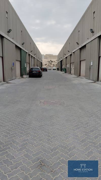Warehouse in affitto a Dubai Investments Park (DIP), Dubai - 1ddadb5a-6e86-487e-8b67-7820e8319e9c. jpg Warehouse in affitto a Dubai Investments Park (DIP), Dubai - 1ddadb5a-6e86-487e-8b67-7820e8319e9c. jpg