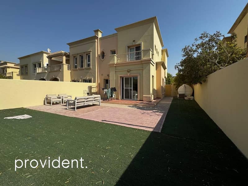 Upgraded I Lake View I 3 Bedroom Corner Unit Upgraded I Lake View I 3 Bedroom Corner Unit
