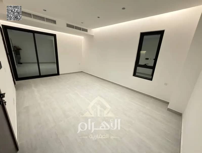 28 869672223-1066x800. webp