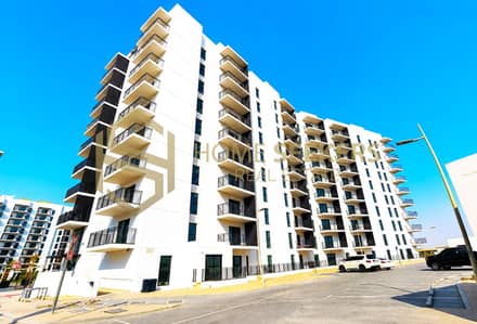 Studio for Rent in Yas Island, Abu Dhabi - e5df468b-98e7-4839-9d2b-b22428ef8e37. png