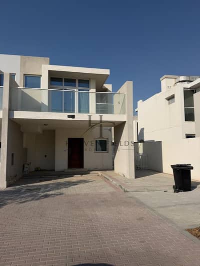 3 habitaciones Townhouse para en Alquiler en DAMAC Hills 2 (Akoya by DAMAC), Dubai - WhatsApp Image 2026-09-30 at 4.09. 31 PM (2). jpeg