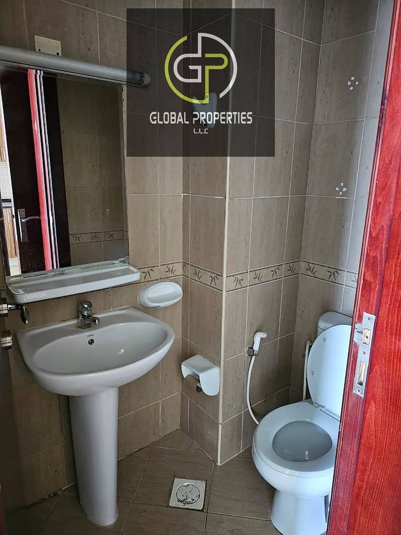 7 4e12b1c5-b6eb-4999-95ae-aa58492984cd. jpg